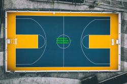 lol外围官网:NBA季后赛激战正酣，新生代球星闪耀舞台